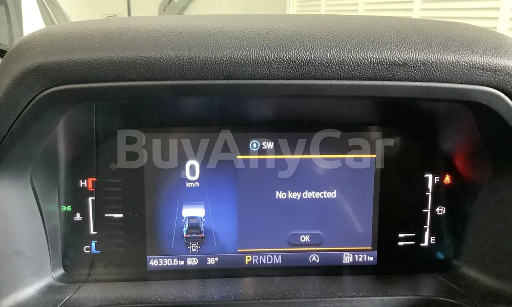 Vehicle photo 9