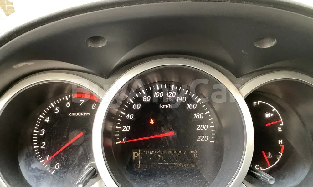 Vehicle photo 6