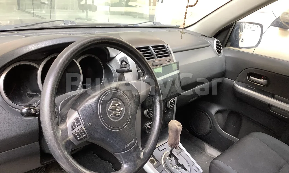 Vehicle photo 7