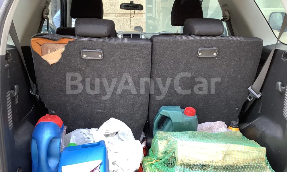 Vehicle photo 9
