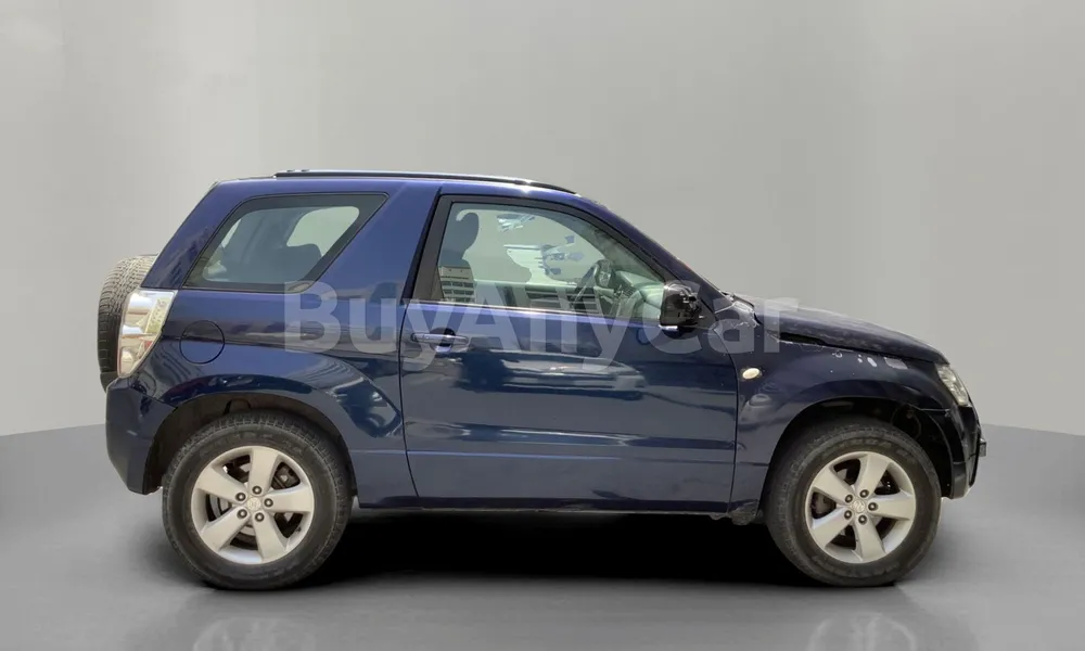 Vehicle photo 3