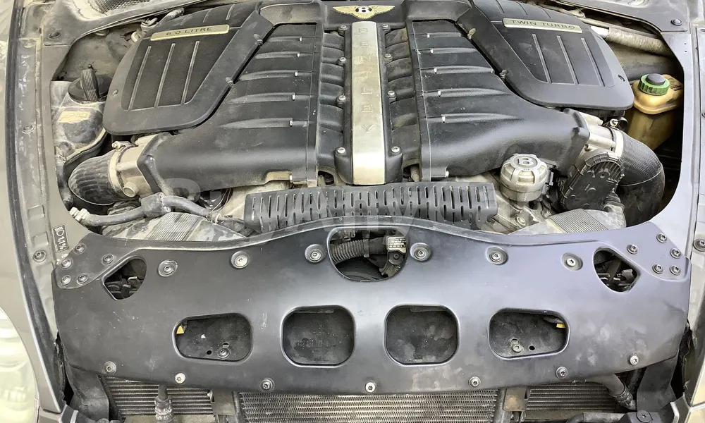 Vehicle photo 6