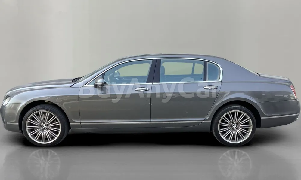 Vehicle photo 4