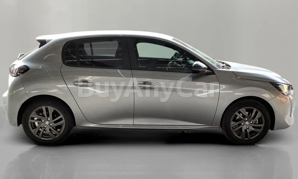 Vehicle photo 3