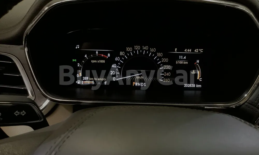 Vehicle photo 6