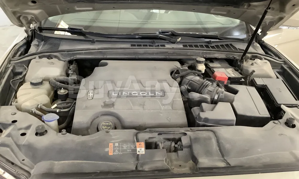 Vehicle photo 7