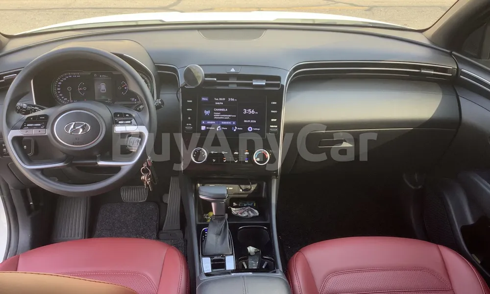 Vehicle photo 8