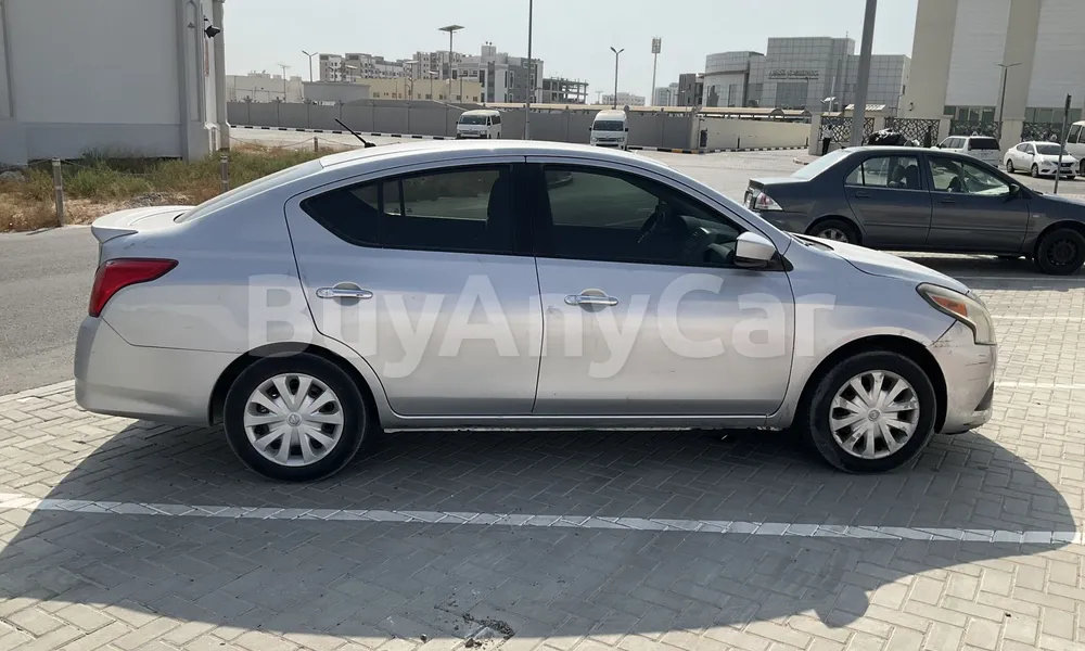 Vehicle photo 4