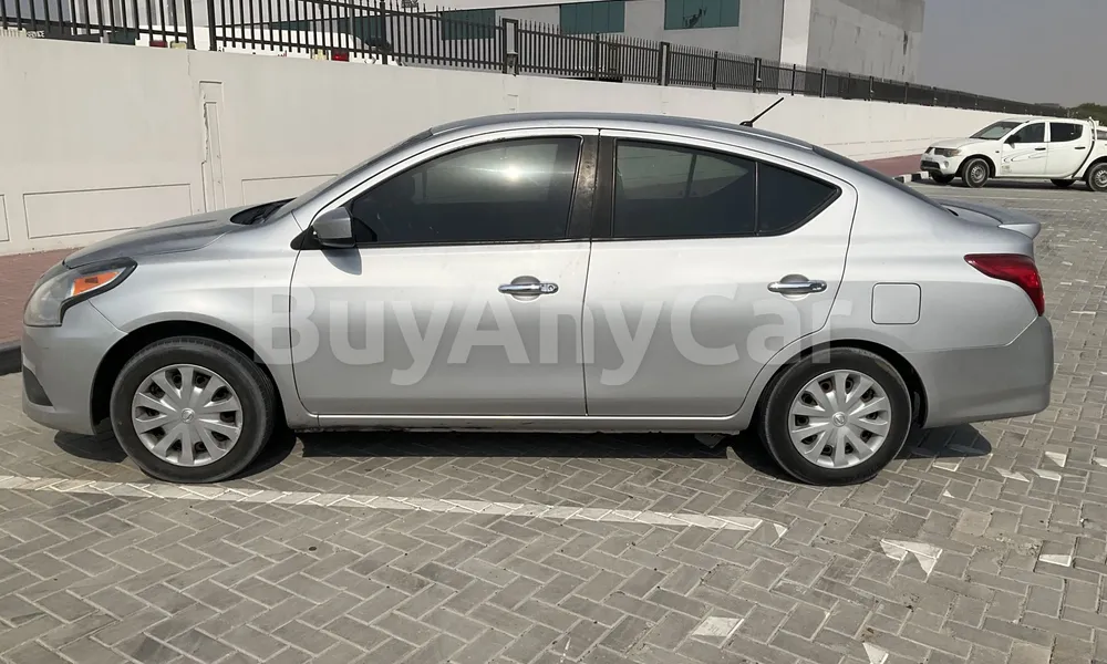 Vehicle photo 3