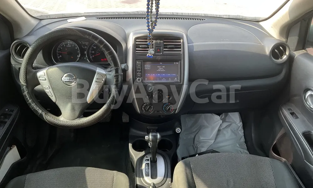 Vehicle photo 8