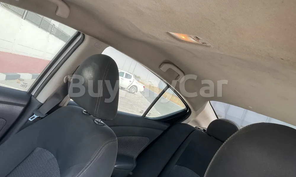 Vehicle photo 9