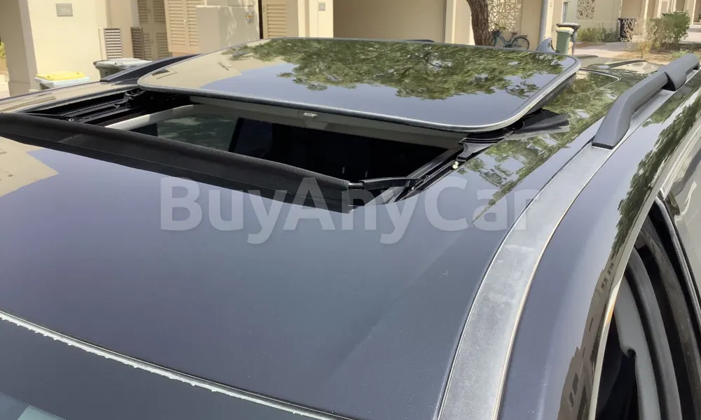 Vehicle photo 5