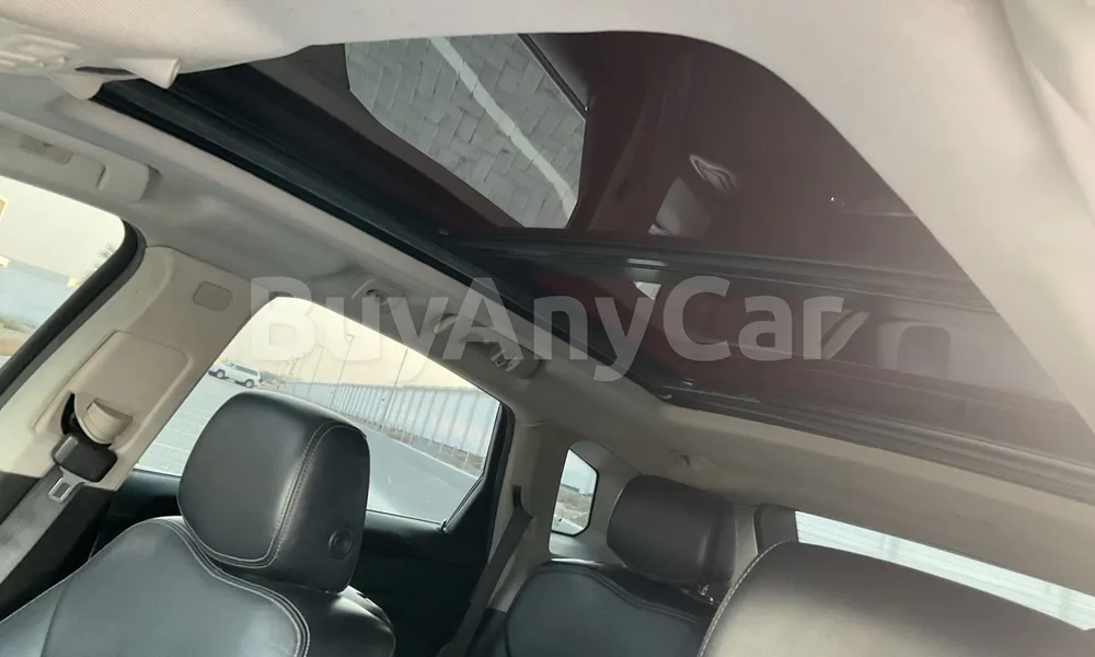 Vehicle photo 9