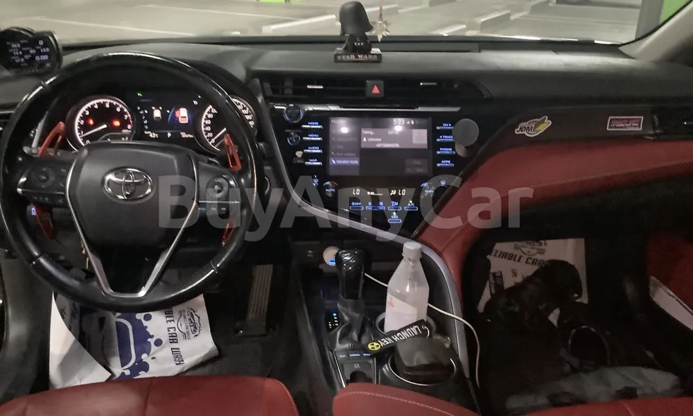 Vehicle photo 8