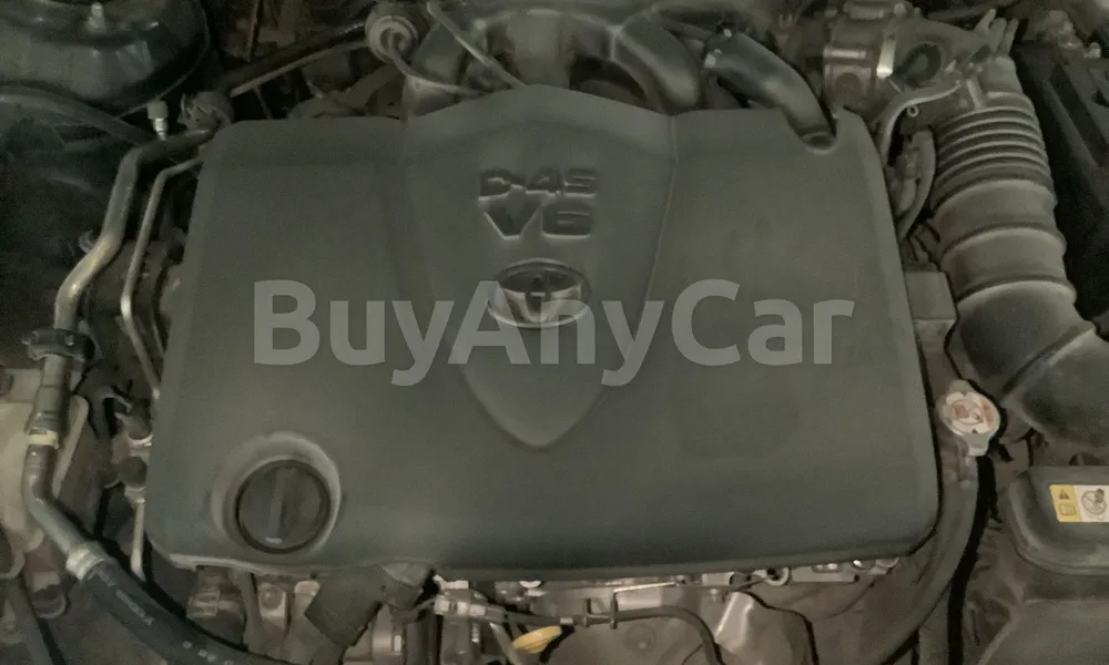Vehicle photo 6