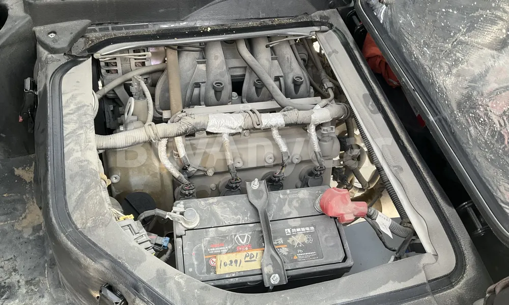 Vehicle photo 6