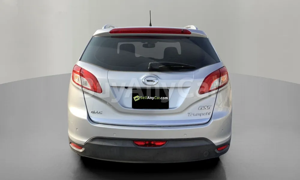 Vehicle photo 2