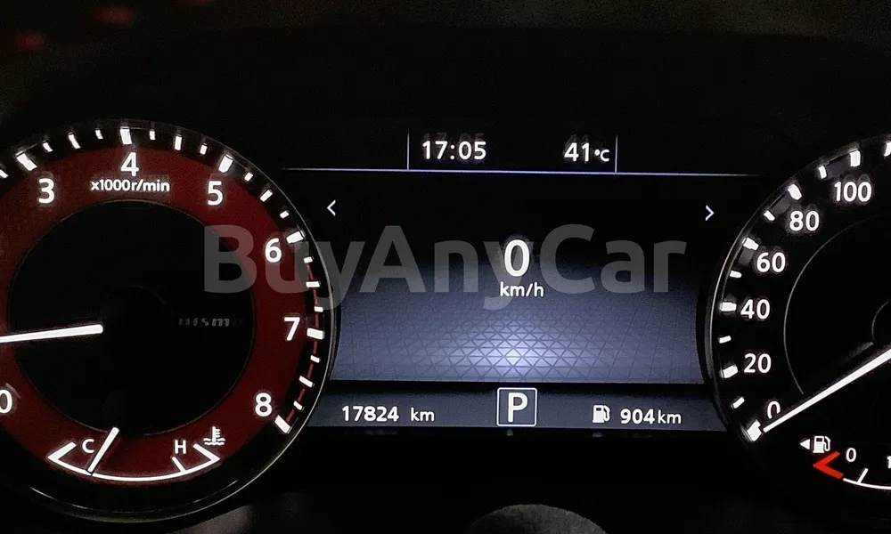 Vehicle photo 7