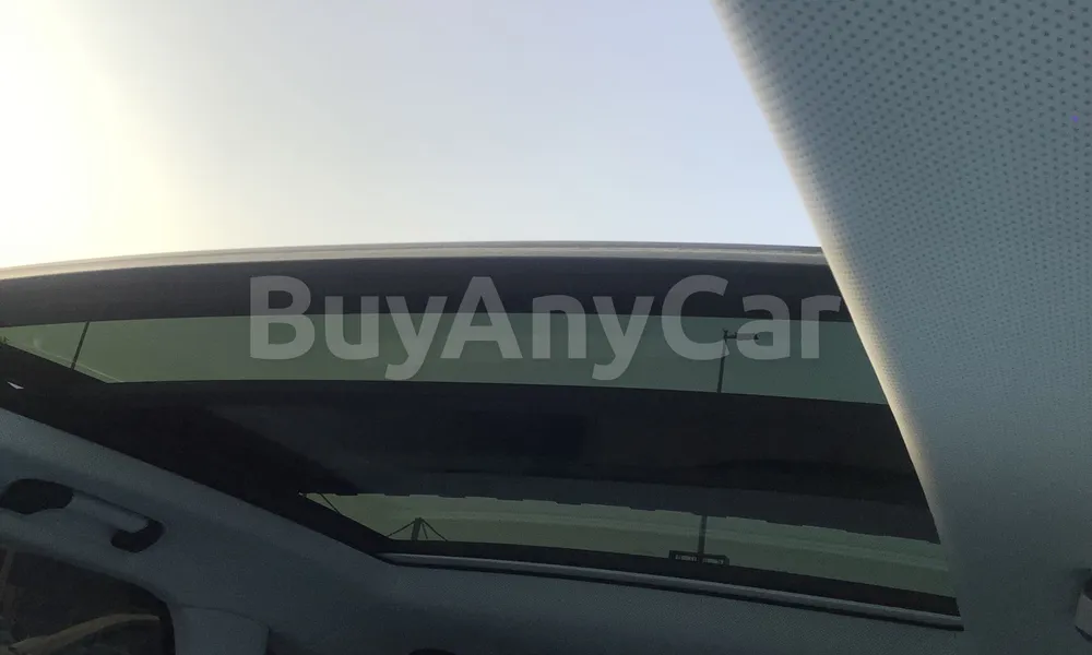 Vehicle photo 8