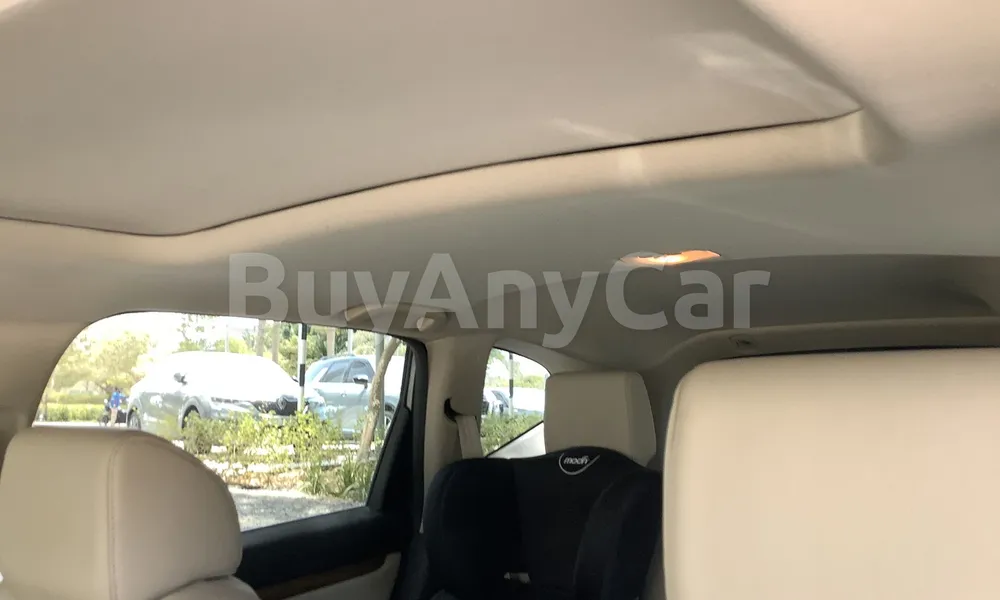 Vehicle photo 8