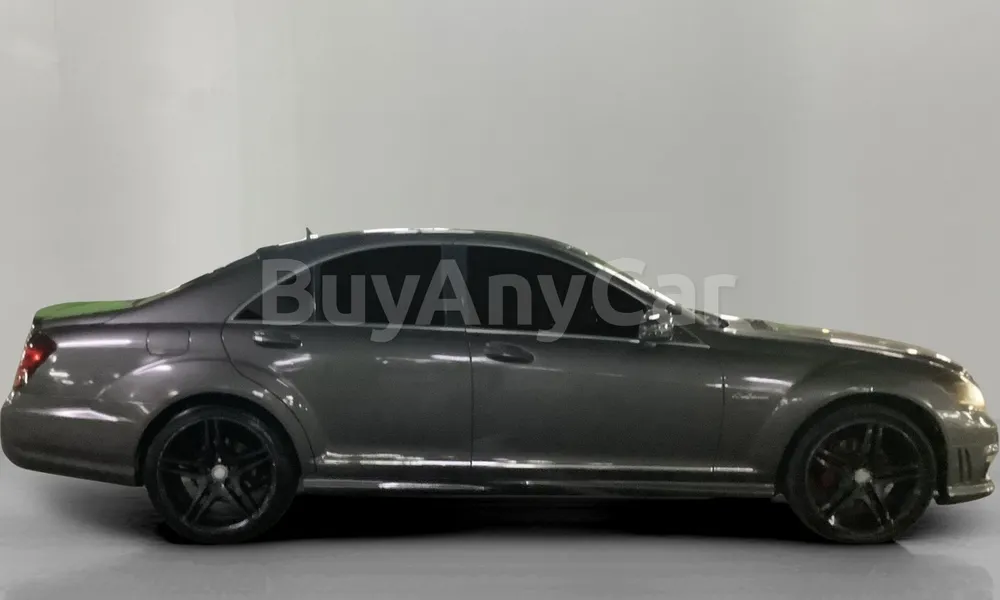 Vehicle photo 3