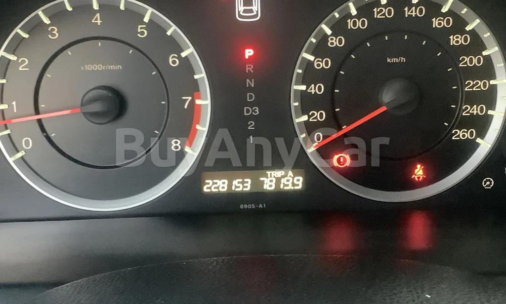 Vehicle photo 9