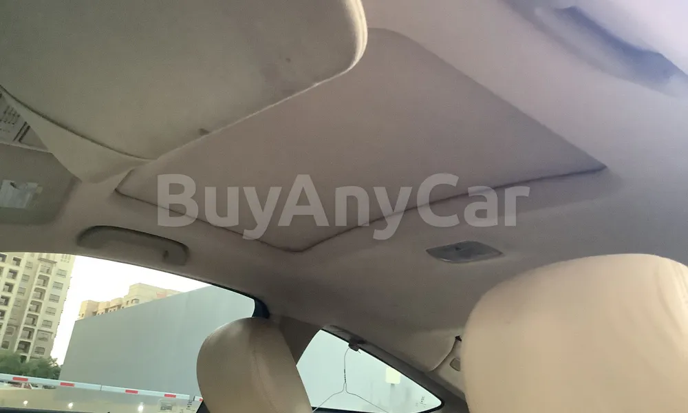 Vehicle photo 8