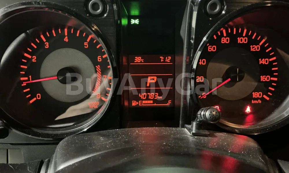 Vehicle photo 9