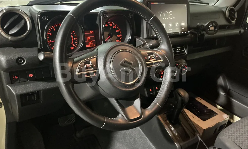 Vehicle photo 8