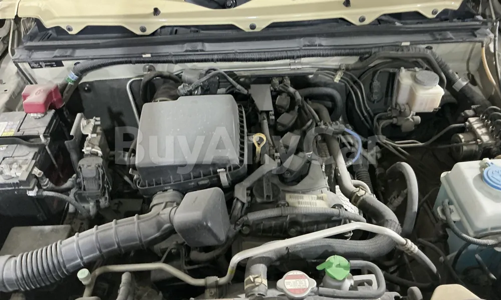 Vehicle photo 6