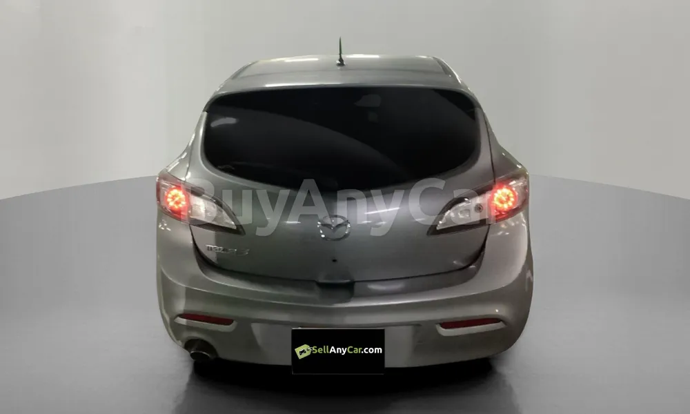 Vehicle photo 2