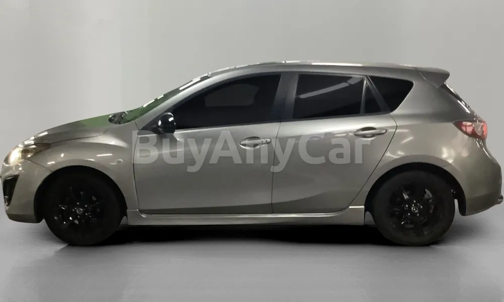 Vehicle photo 4