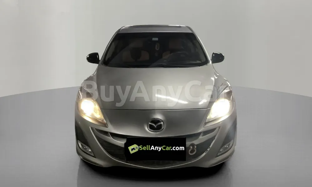 Vehicle photo 1