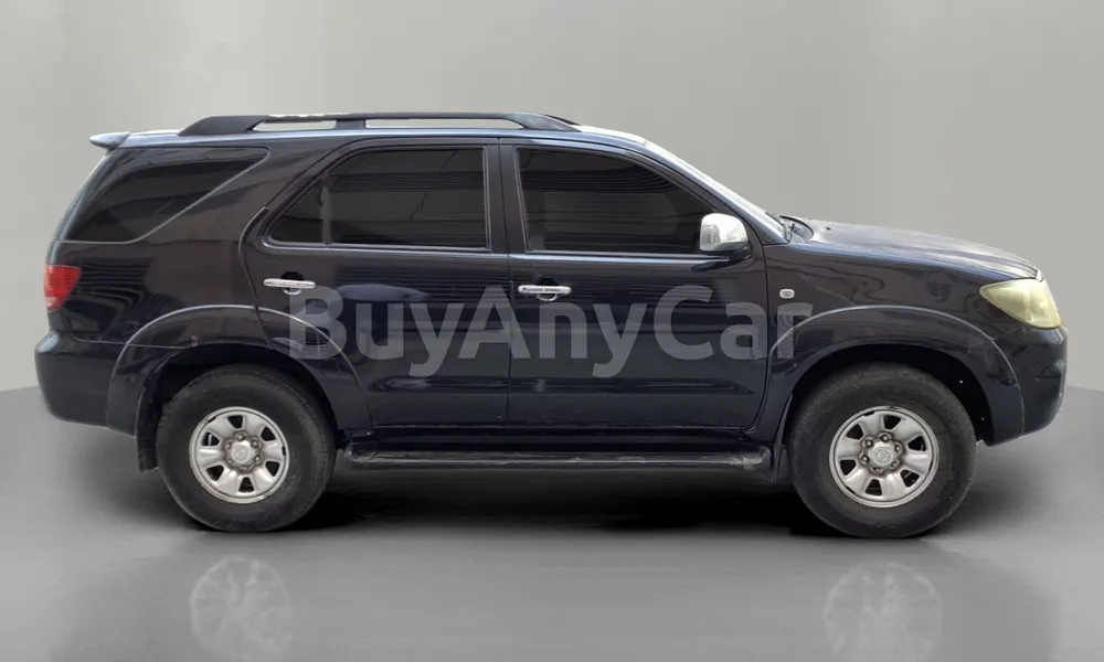 Vehicle photo 3