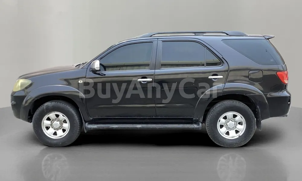 Vehicle photo 4