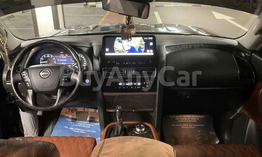 Vehicle photo 9