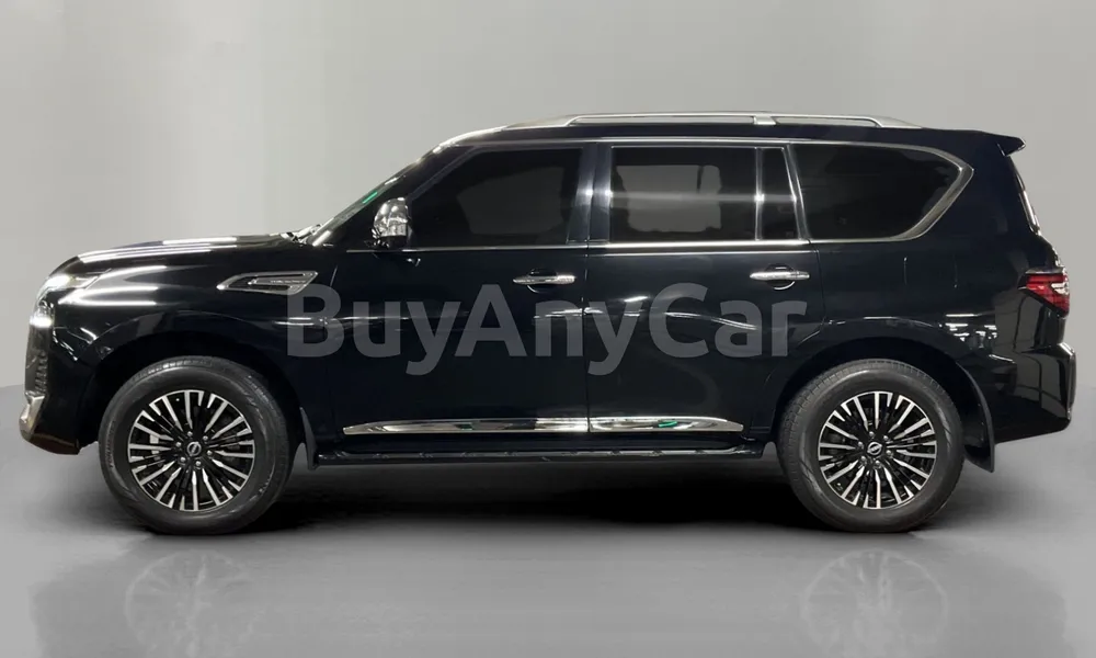 Vehicle photo 3