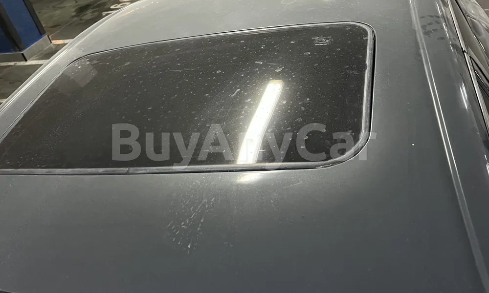 Vehicle photo 6