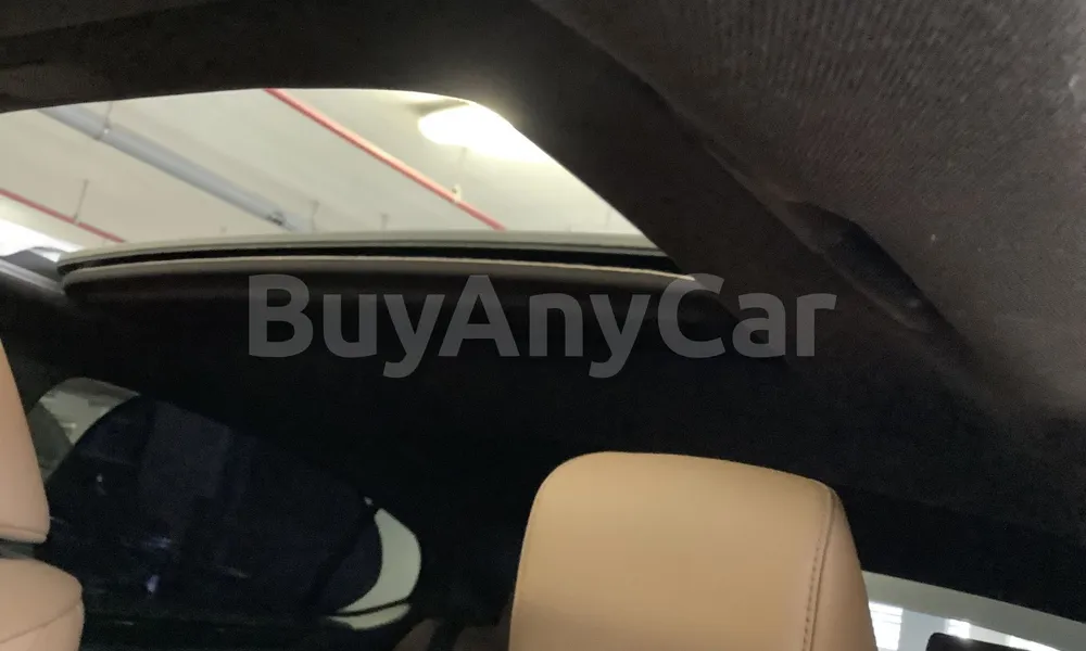 Vehicle photo 8