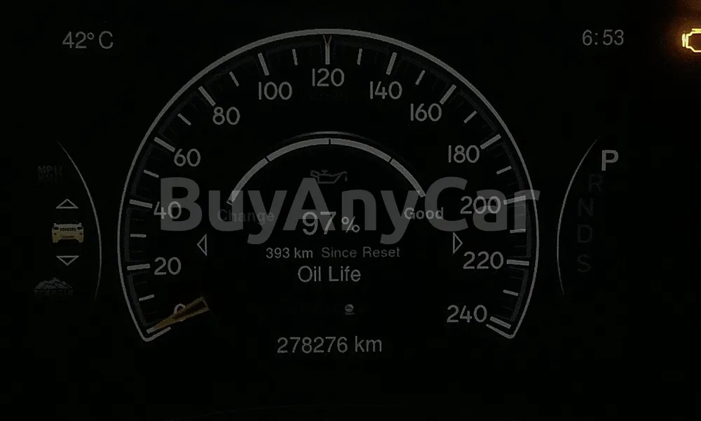 Vehicle photo 6