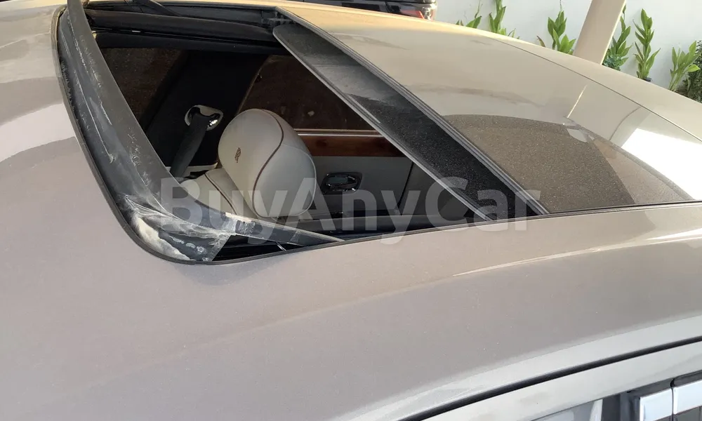 Vehicle photo 5