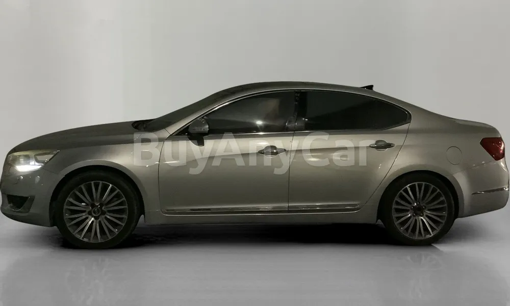 Vehicle photo 3