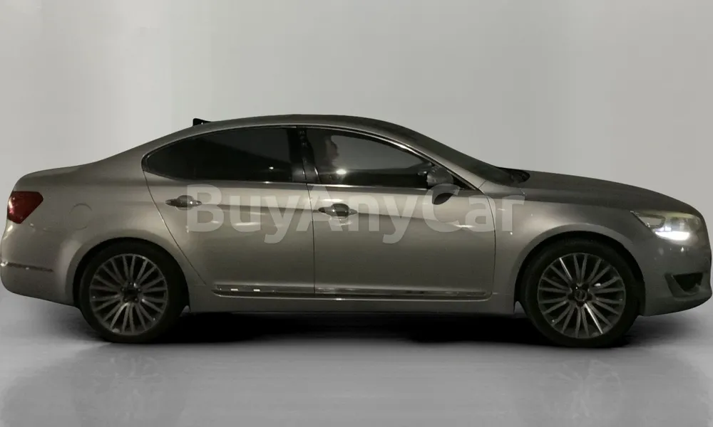 Vehicle photo 4