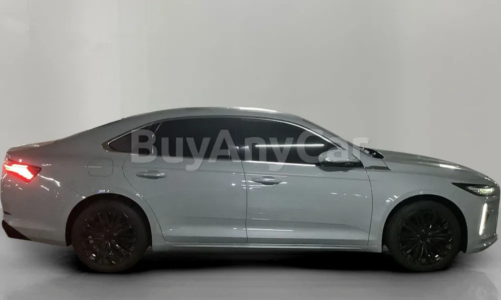 Vehicle photo 3