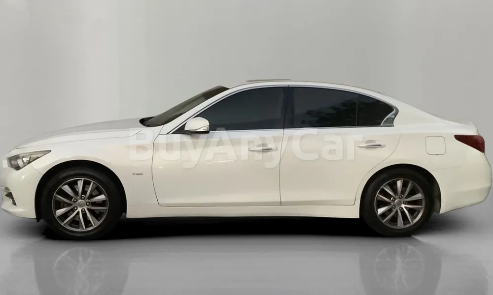 Vehicle photo 4