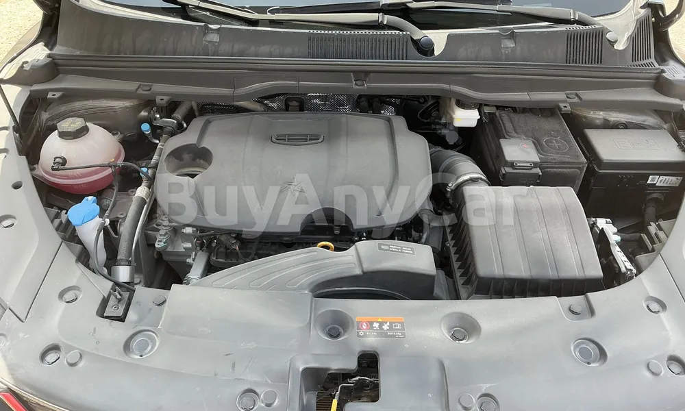 Vehicle photo 6