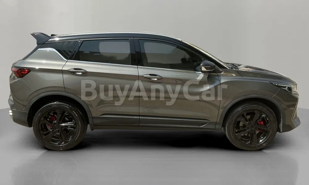 Vehicle photo 3