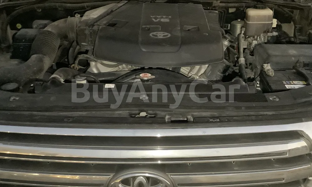 Vehicle photo 6