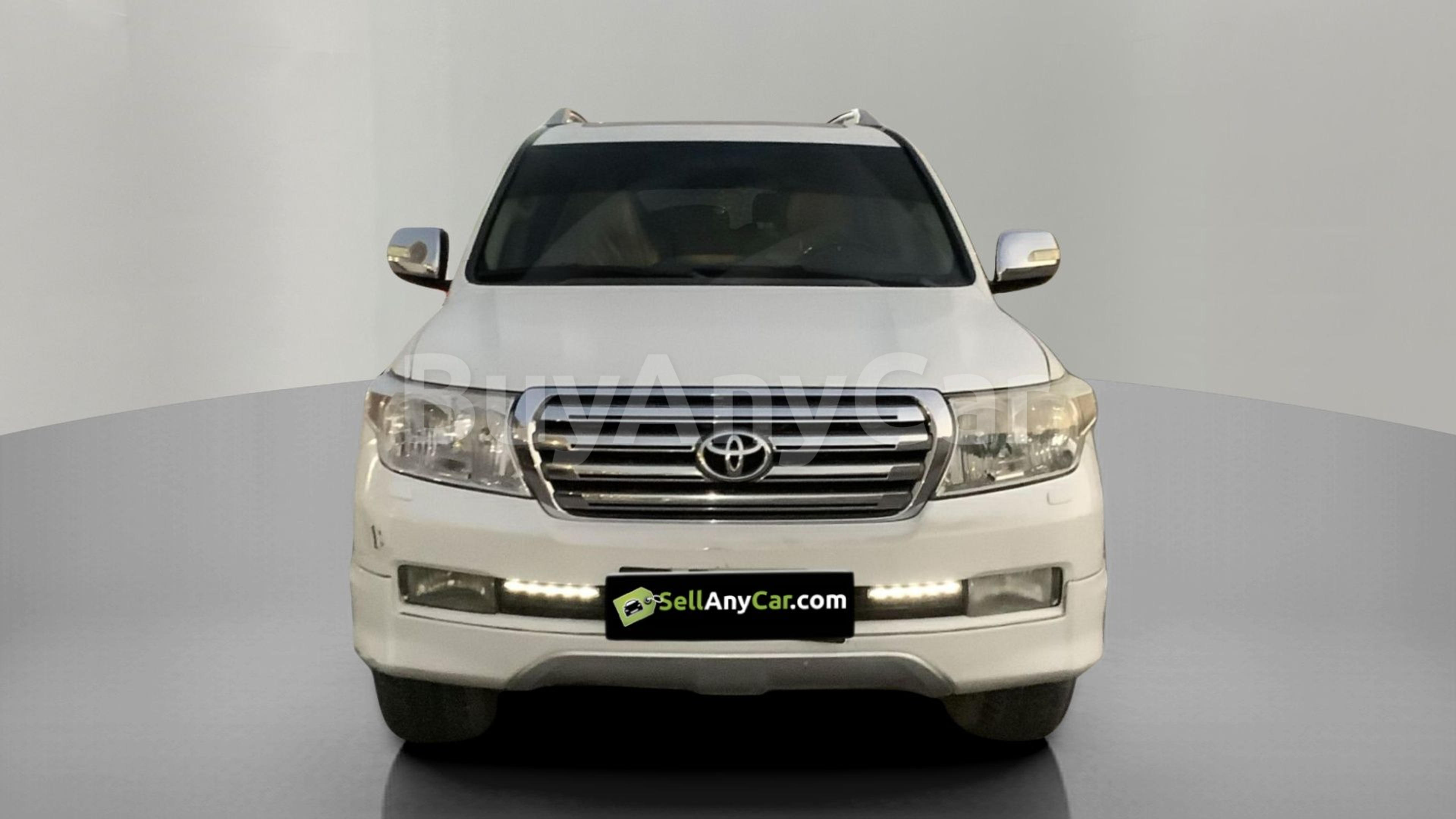Toyota Land Cruiser 2011