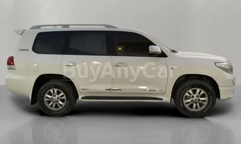 Vehicle photo 3
